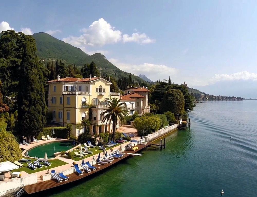 Hotel Monte Baldo E Villa Acquarone ガルドーネ・リヴィエラ エクステリア 写真