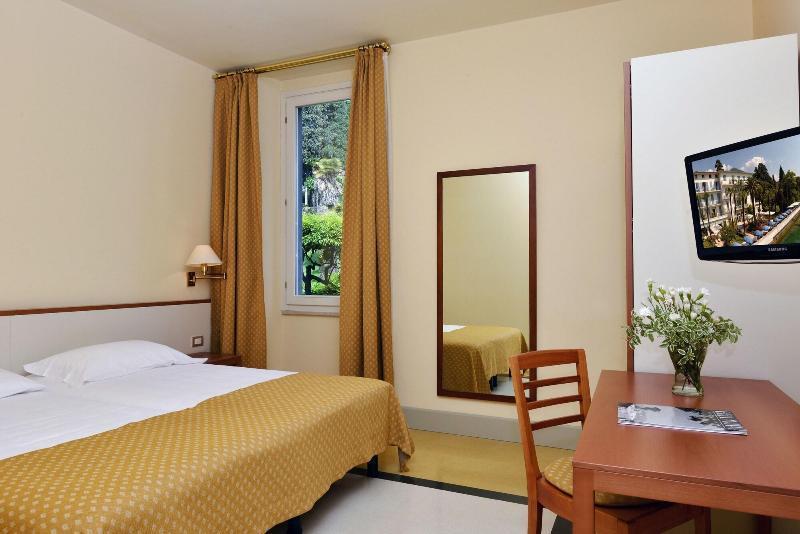 Hotel Monte Baldo E Villa Acquarone ガルドーネ・リヴィエラ エクステリア 写真
