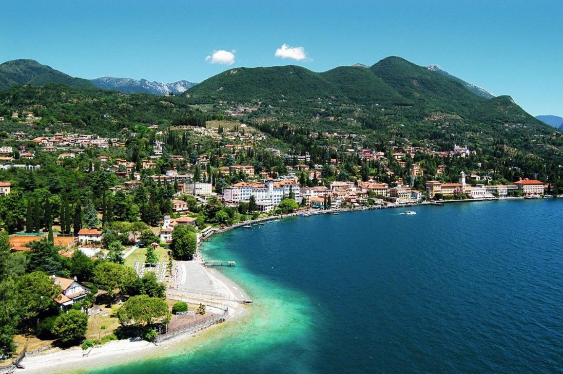 Hotel Monte Baldo E Villa Acquarone ガルドーネ・リヴィエラ エクステリア 写真