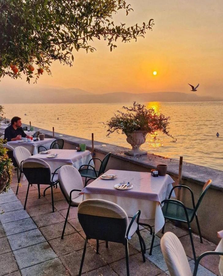 Hotel Monte Baldo E Villa Acquarone ガルドーネ・リヴィエラ エクステリア 写真