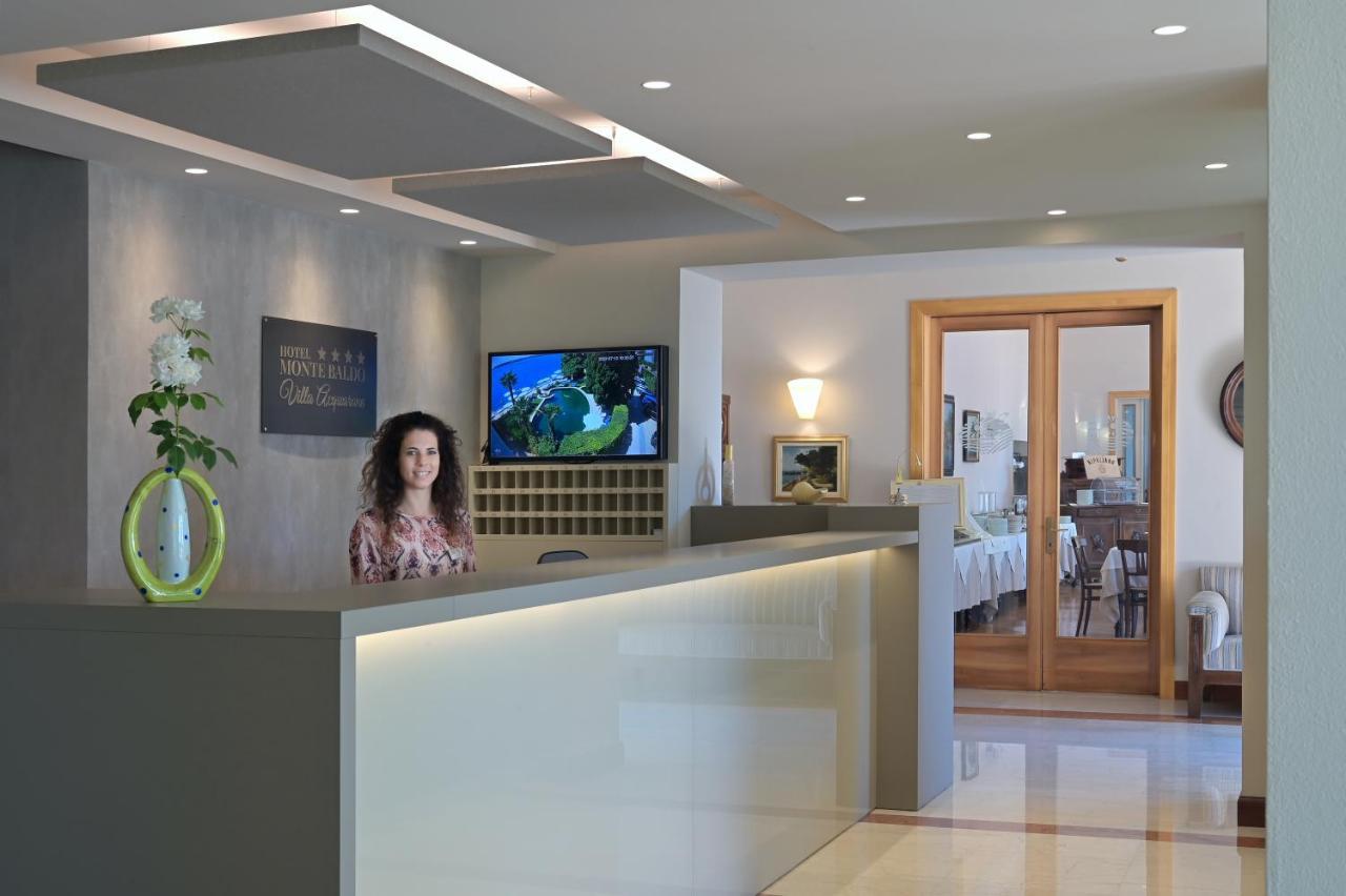Hotel Monte Baldo E Villa Acquarone ガルドーネ・リヴィエラ エクステリア 写真