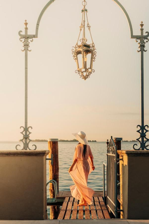 Hotel Monte Baldo E Villa Acquarone ガルドーネ・リヴィエラ エクステリア 写真