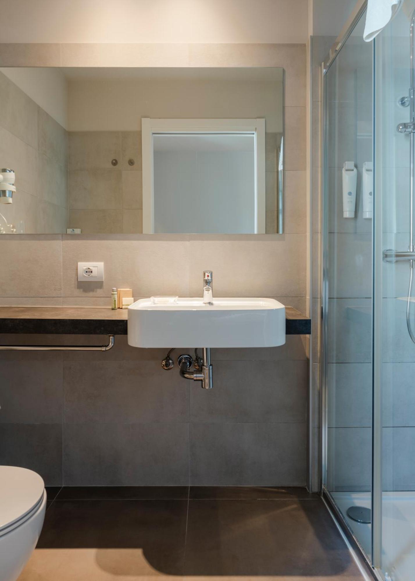 Hotel Monte Baldo E Villa Acquarone ガルドーネ・リヴィエラ 部屋 写真