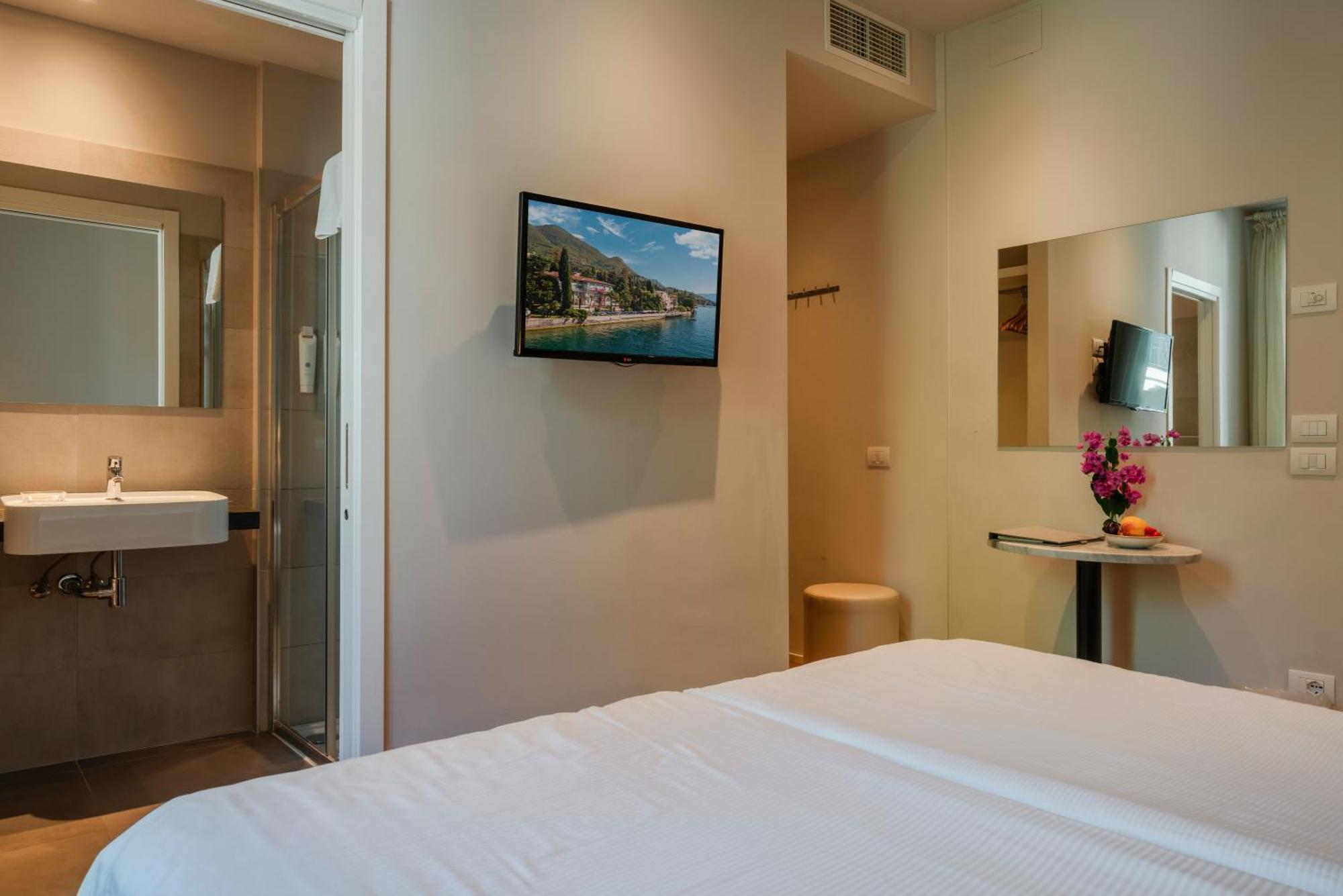Hotel Monte Baldo E Villa Acquarone ガルドーネ・リヴィエラ 部屋 写真